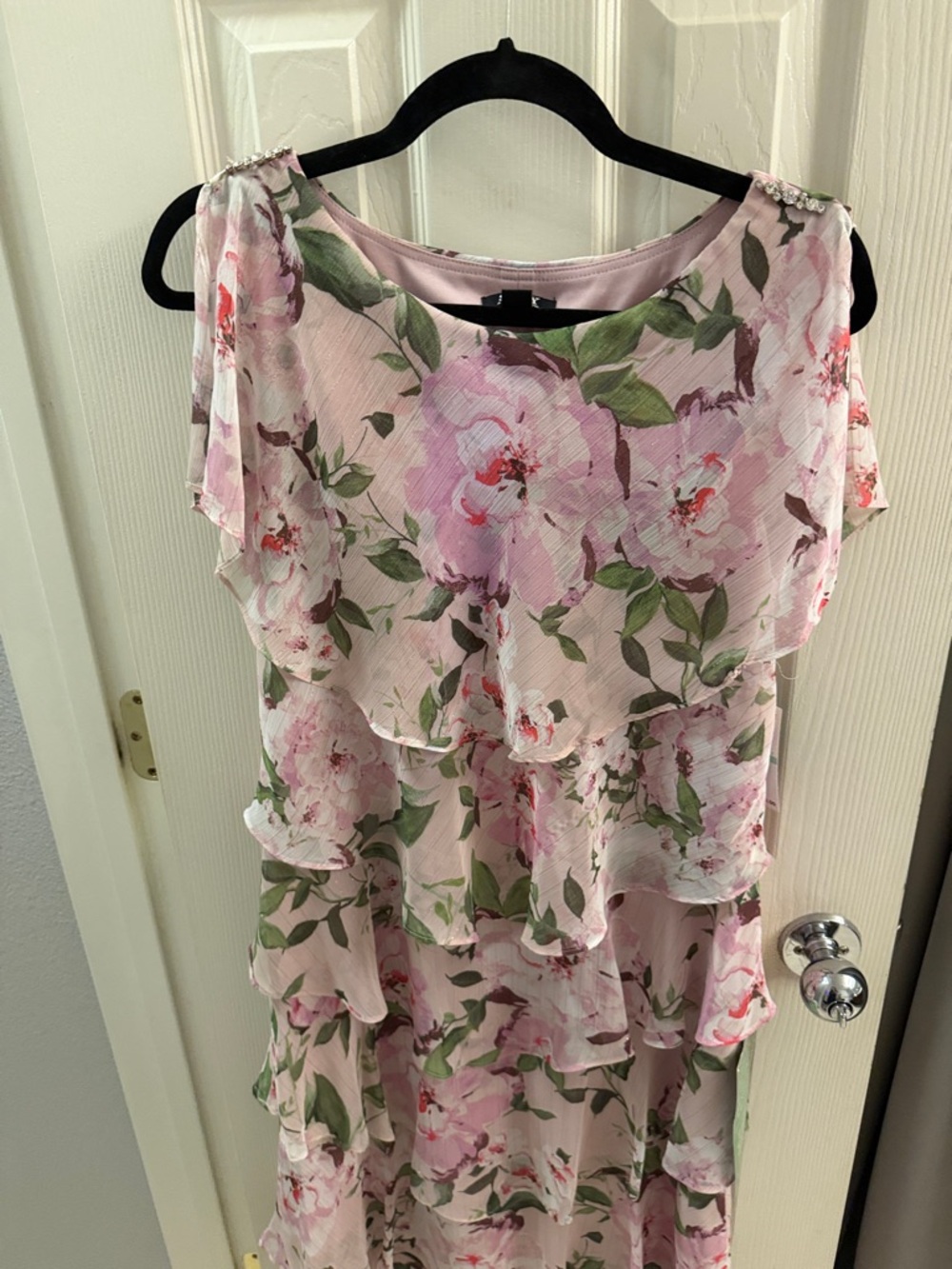 SLNY Pink Floral Tiered Midi Dress with Green Foliage - Picture 11 of 12